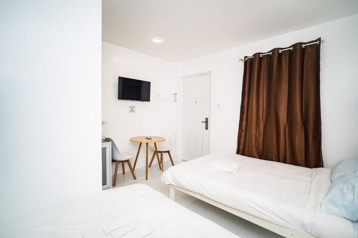 Room 5 of 21