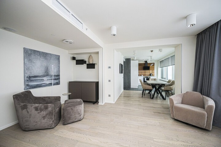 Room 21 of 60