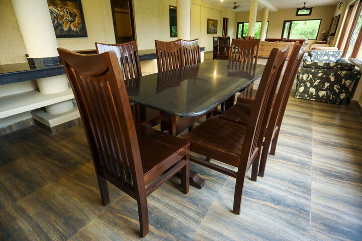 Dining 73 of 129