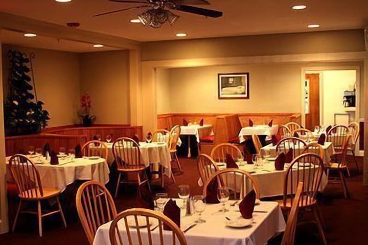 Dining 29 of 45