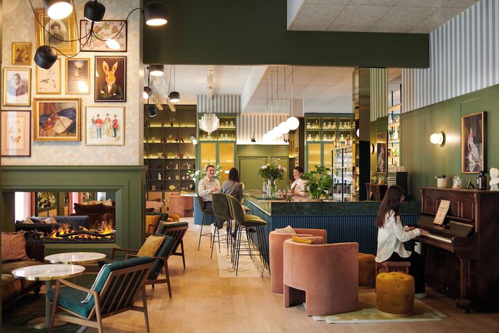 Hotel 70 of 78