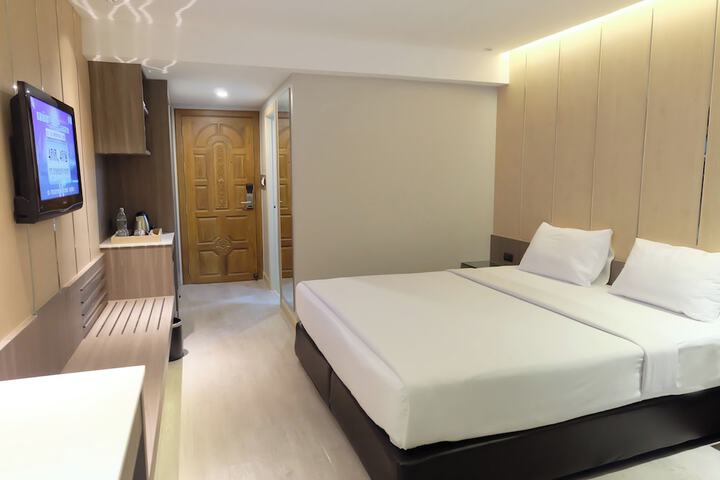 Room 30 of 64