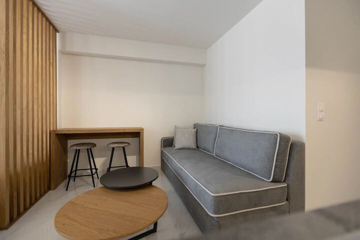 Room 35 of 82