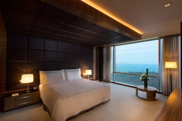 Room 29 of 136
