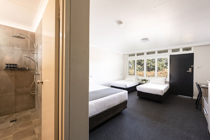 Room 26 of 45