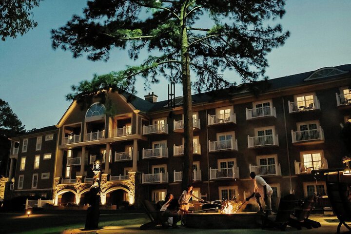 Hotel 200 of 215