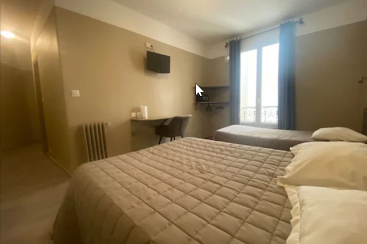 Room 7 of 17