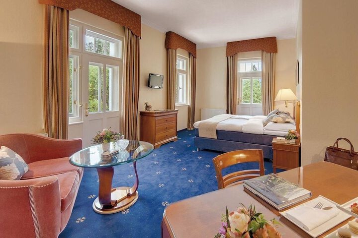 Room 9 of 48