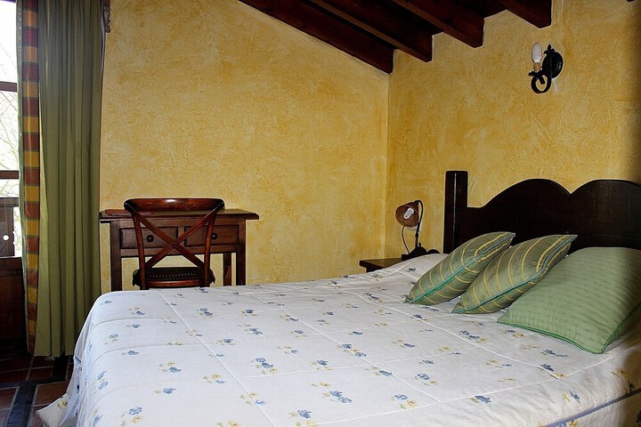 Room 10 of 27
