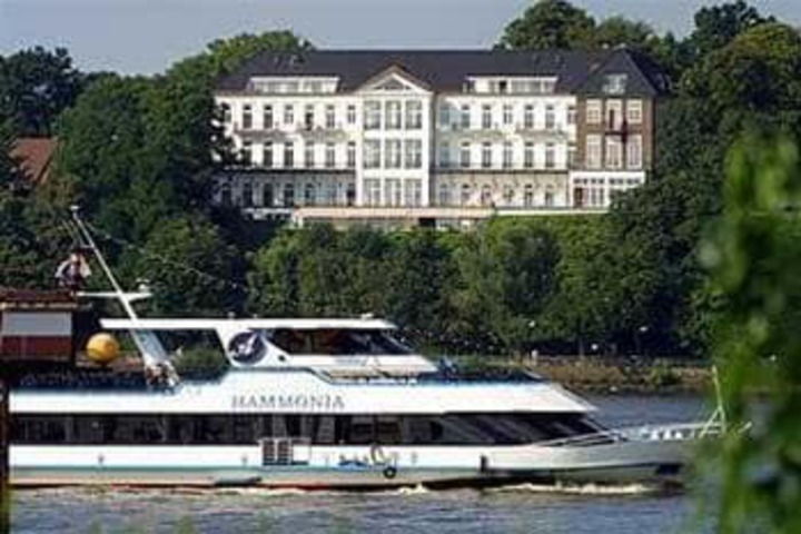 DAS WEISSE HOTEL AN DER ELBCHAUSSEE