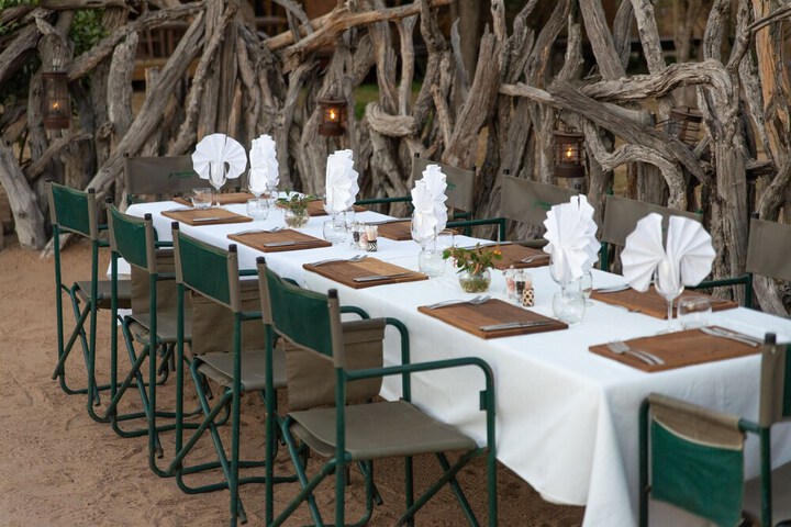 Dining 114 of 215