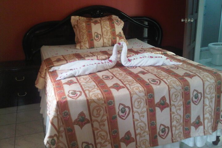 Room 7 of 33