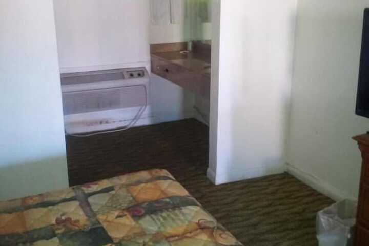 Room 14 of 52
