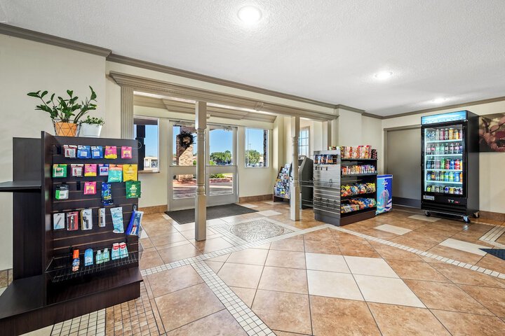 Guest Lobby