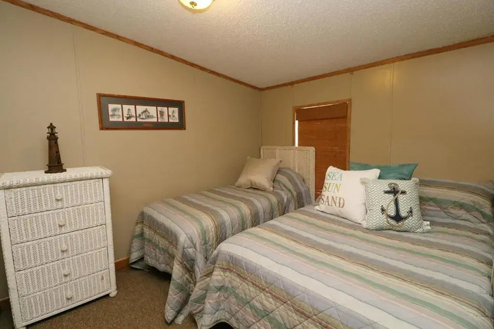 Room 3 of 10