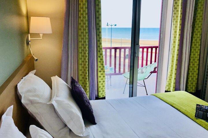 Room 32 of 177