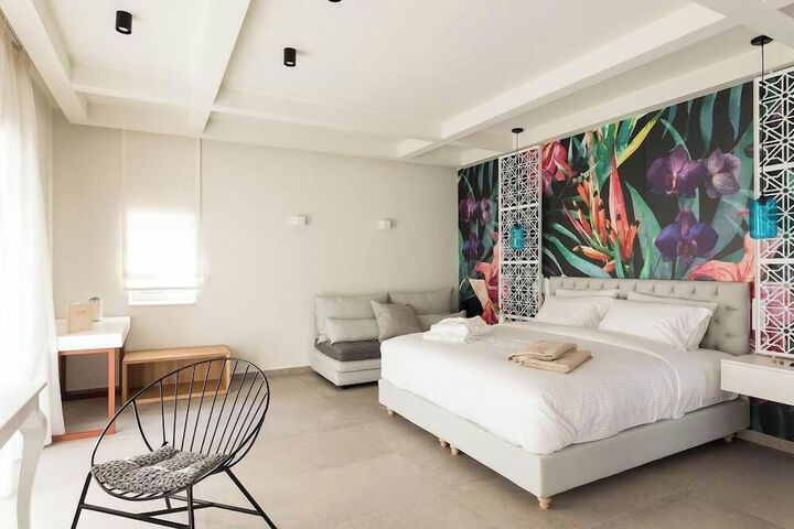 Room 2 of 45