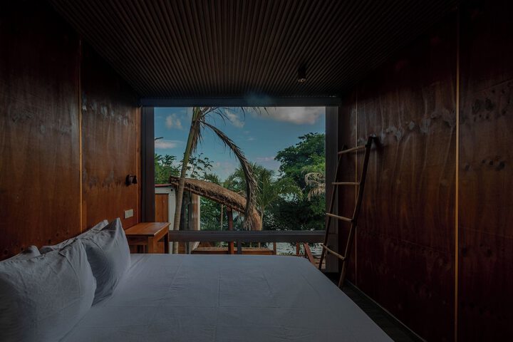 Room 5 of 33