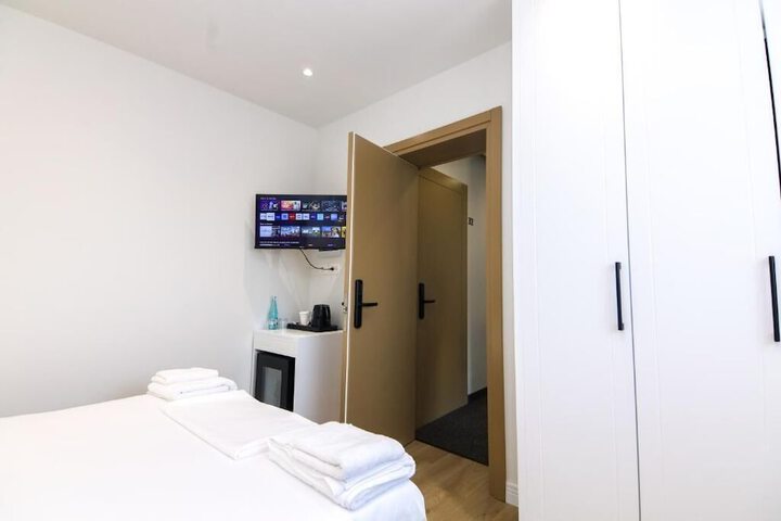 Room 9 of 59