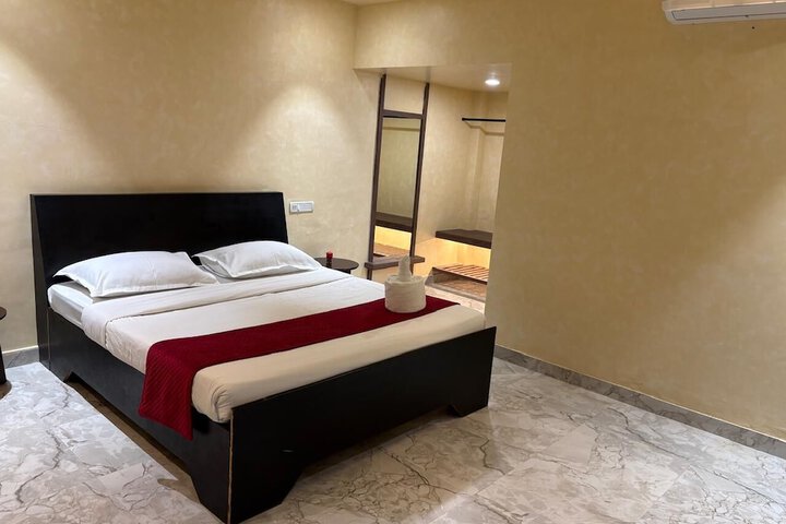 Room 7 of 20