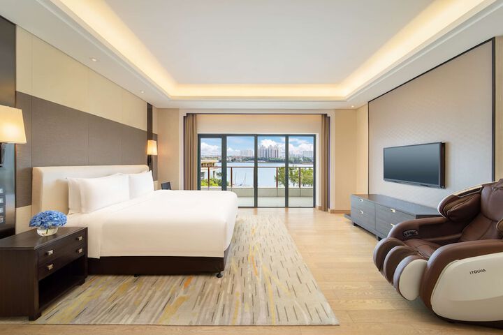 Room 18 of 62