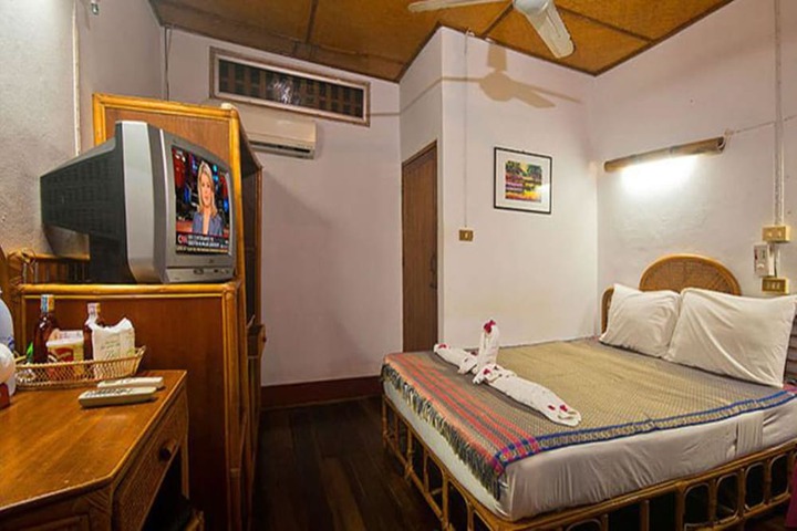 Room 14 of 52