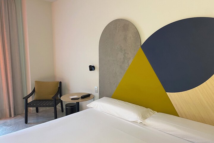Room 48 of 265