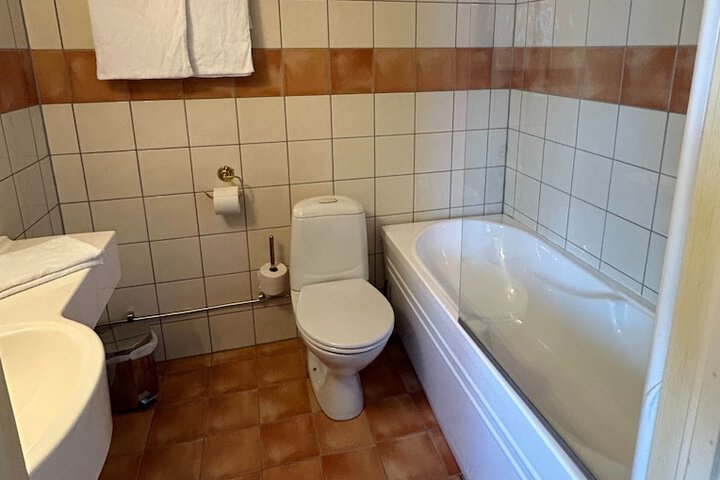 Room 30 of 46