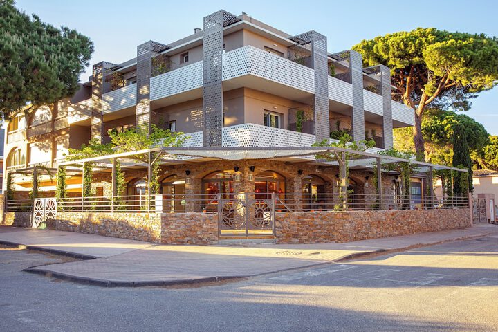 Hôtel La Ménado in Cavalaire-sur-Mer