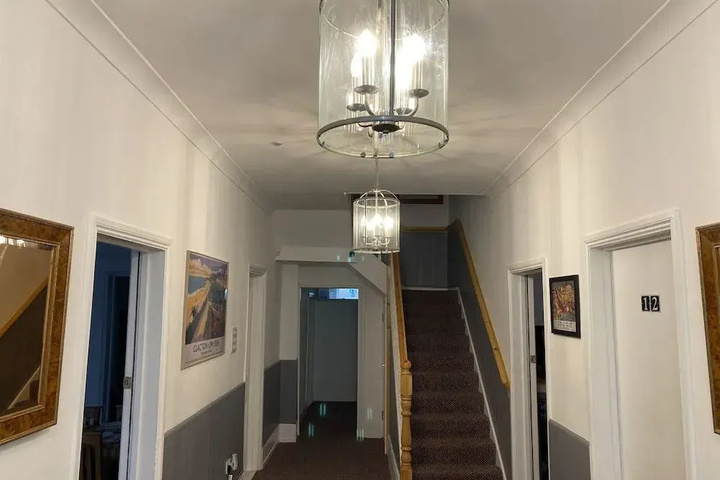 Room 12 of 20