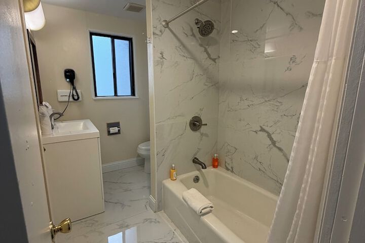 Room 74 of 120