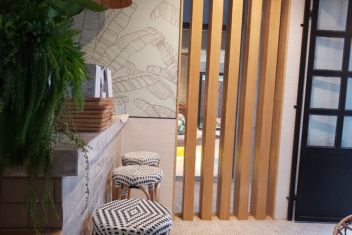 Lounge 134 of 158