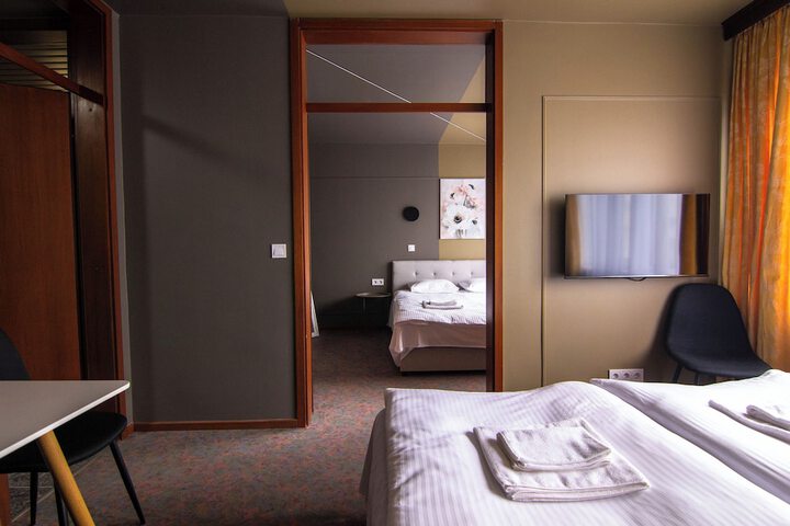 Room 45 of 84