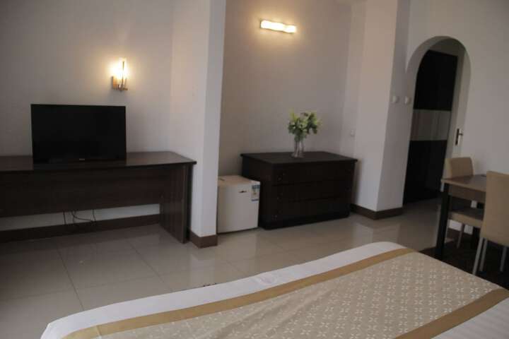 Room 20 of 28