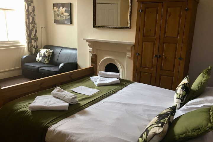 Room 5 of 35