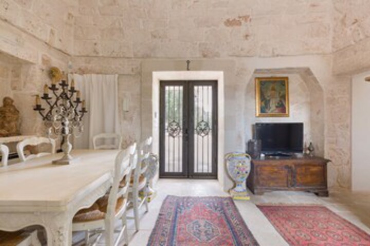 Room 35 of 46