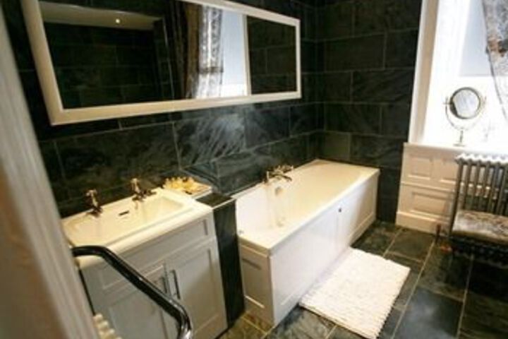Room 3 of 29