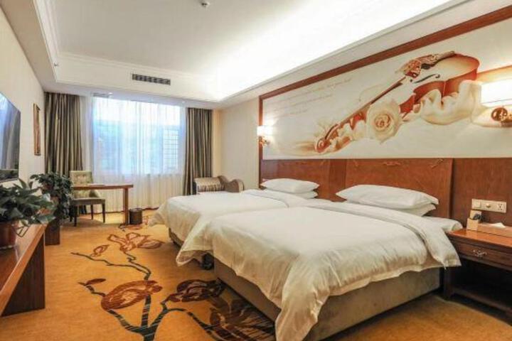 Vienna 3 Best Hotel (Pengyang Zheshang International)