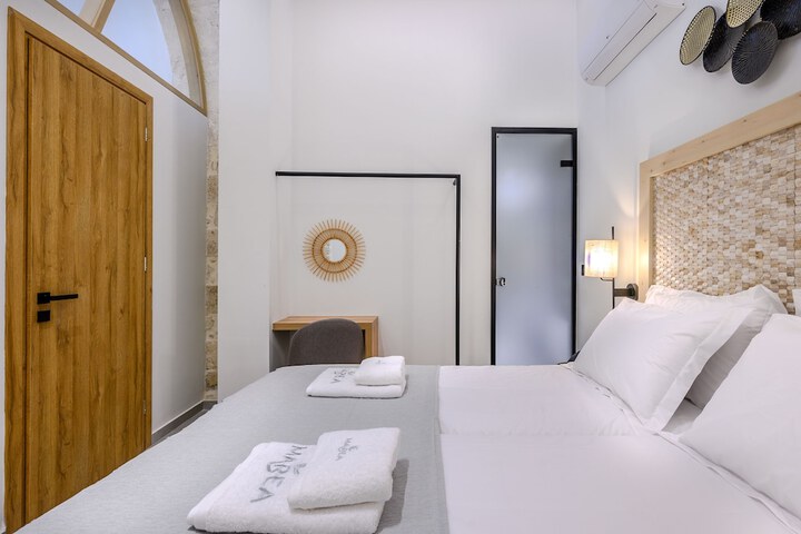 Room 30 of 78
