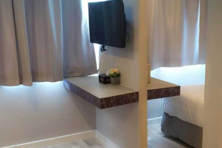 Room 34 of 63