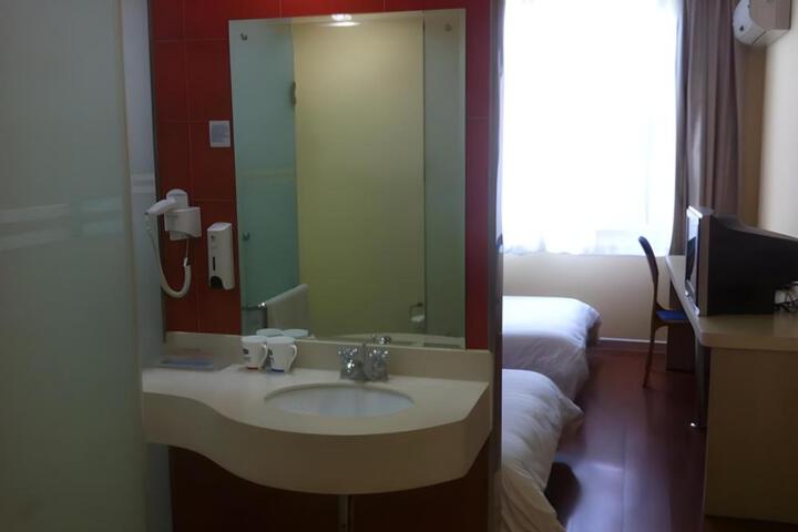 Hanting Hotel Fuzhou Wuyi Square