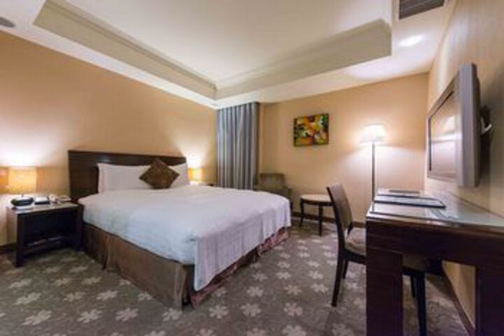 Room 14 of 50