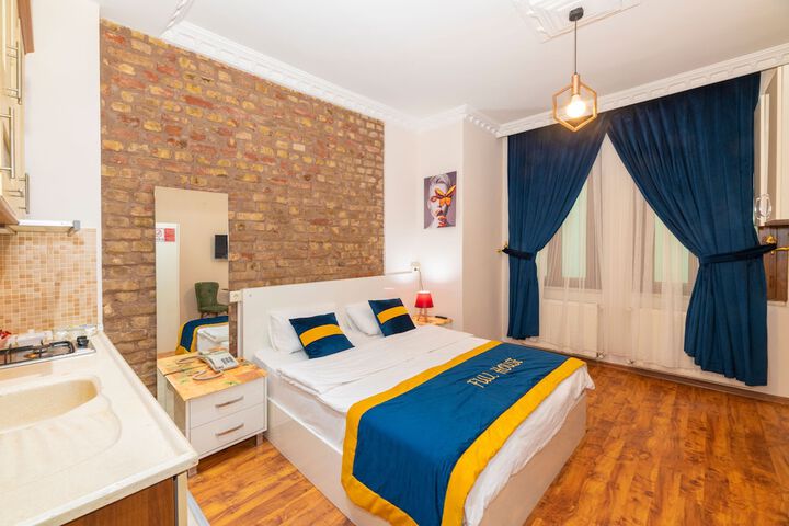 Room 44 of 138