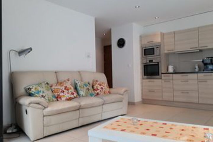 Room 14 of 22