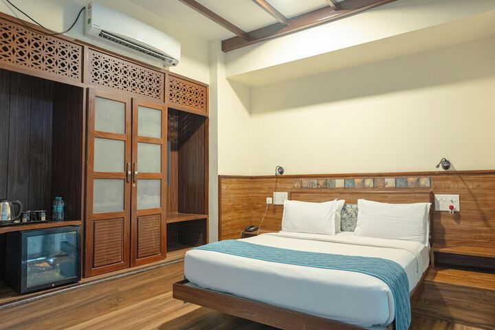 Room 4 of 56