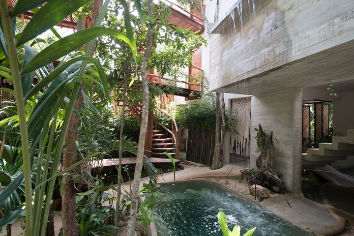 Hotel Exterior 160 of 161