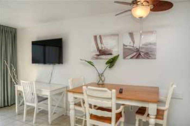 Room 12 of 32