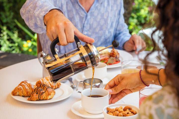 Breakfast/Coffee Service 111 of 143