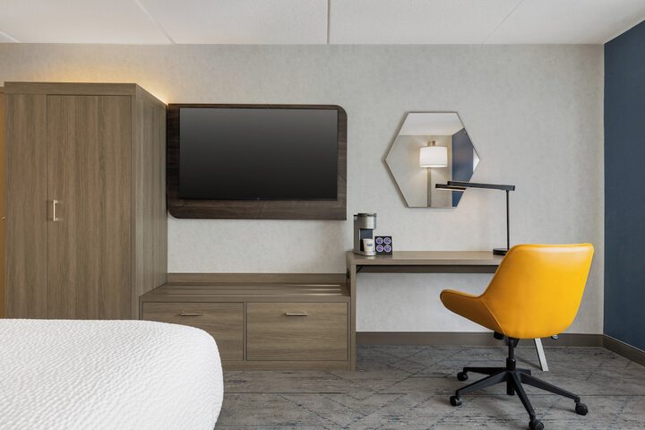 Room 9 of 47