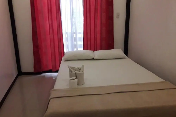 Room 5 of 14